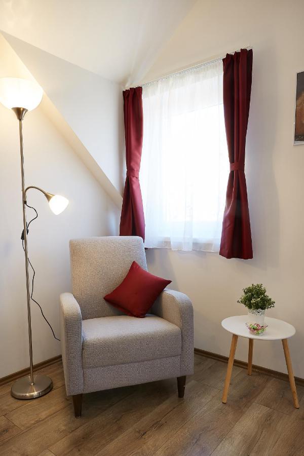 Rezeda Vendeghaz Apartment Fertohomok Exterior photo